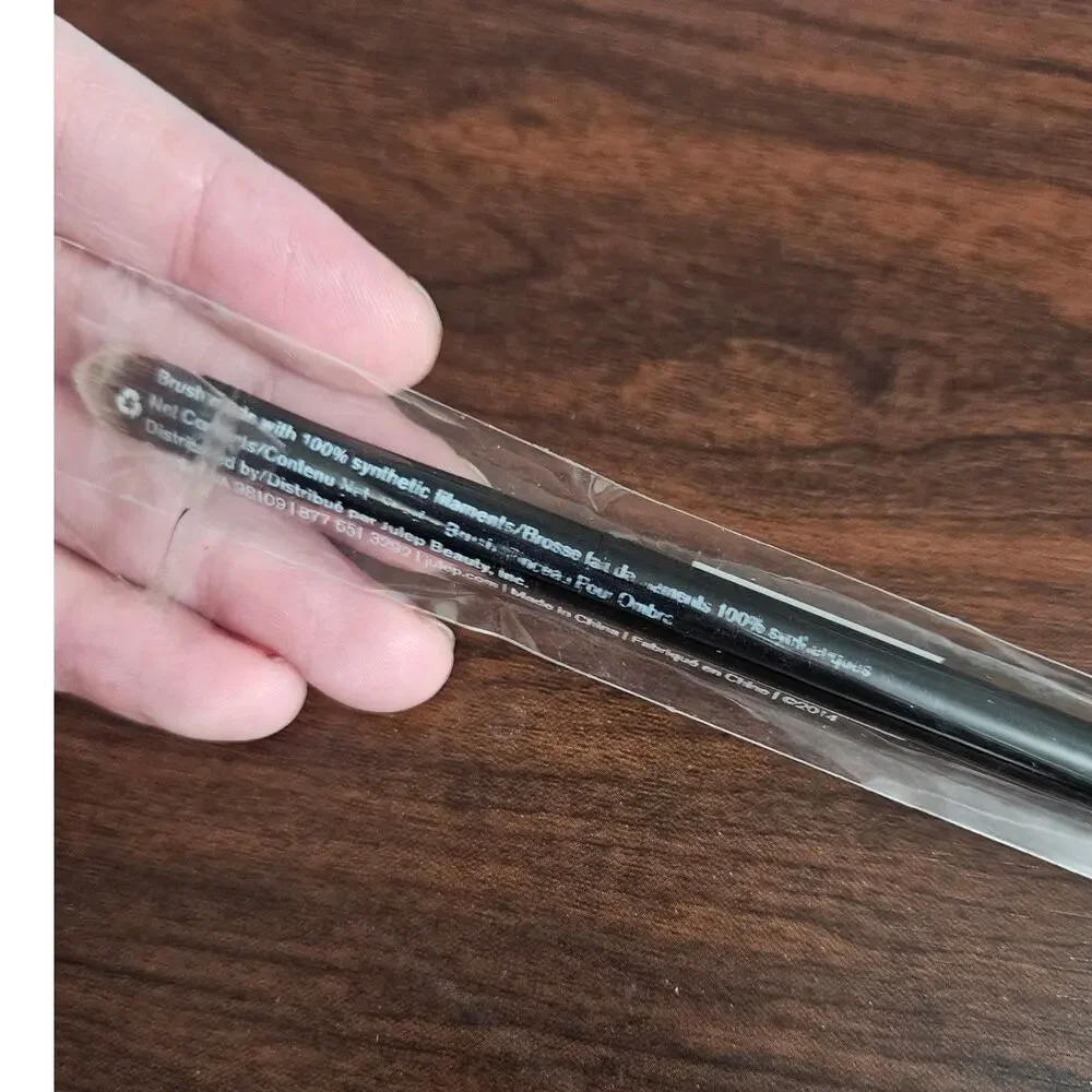 Julep Shader Brush ~ New in plastic